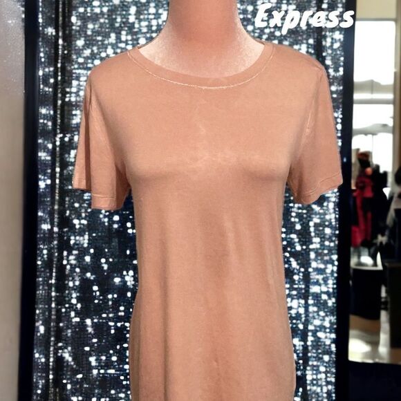 EXPRESS NWT WOMENS T SHIRT TOP LIGHT PINK MEDIUM - Picture 1 of 7